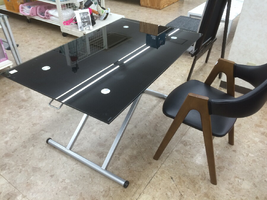 昇降ガラステーブル ニトリ NITORI - DINING TABLE ACTIVE 入荷しま