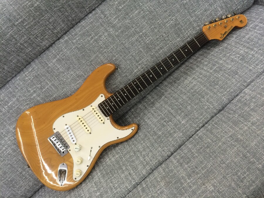 JAPAN Vintage Moon(ﾑｰﾝ) CUSTOM GUITERS ｽﾄﾗﾄｷｬｽﾀｰ入荷しました！！｜2023年08月18日｜静岡県のリサイクルショップ  ピックアップ浜松西伊場店