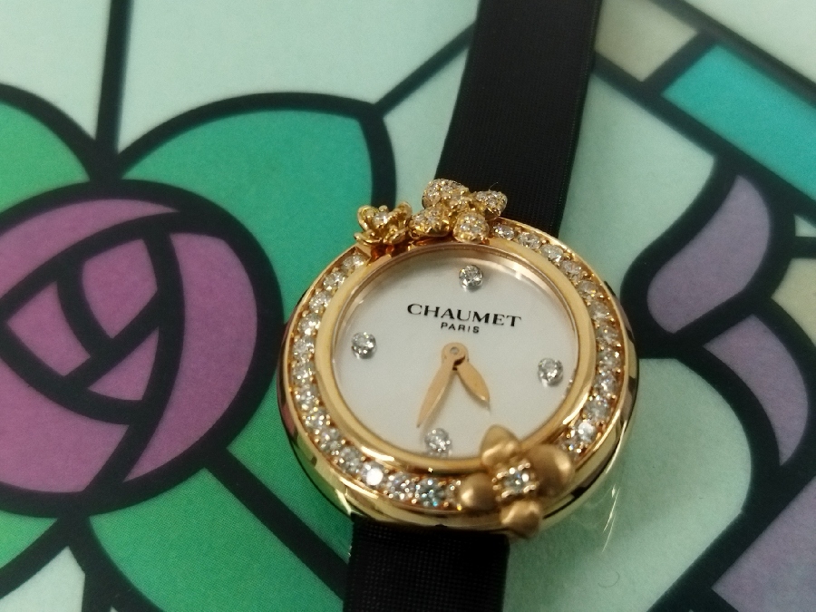 デザインが素敵な「CHAUMET」のレディース腕時計が入荷しました