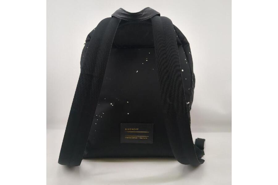 中古】GIVENCHY ジバンシー リュックサック バッグ ブラック ステンシル ロゴ EXD0198 スレキズ有  入荷しました♪｜2024年04月08日｜静岡県のリサイクルショップ ピックアップ磐田店