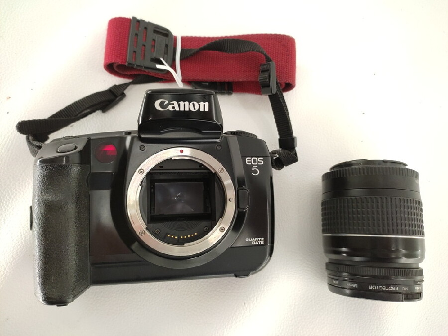 フィルムカメラ Canon EOS5 をお買取入荷しました。｜2022年09月24日