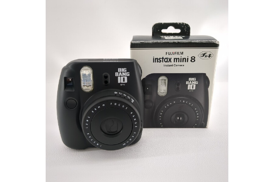 インスタントカメラ instax mini8 チェキ BIGBANG10モデル」をお買取