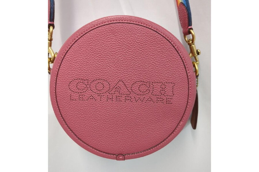 COACH キア サークル C3427 ショルダーバッグ 丸型 ラウンド ポシェット レインボーカラー コンパクト ピンク コーチ  入荷しました♪｜2023年09月16日｜静岡県のリサイクルショップ ピックアップ静岡登呂店