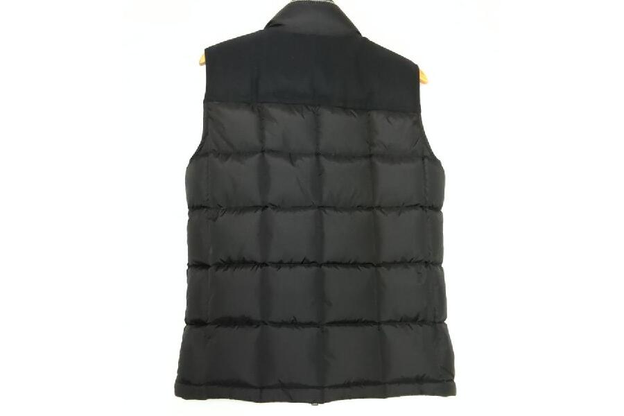 モンクレール CESAR GILET ダウンベスト C20914330185 54155 メンズ SIZE M ブラック MONCLER  入荷しました♪｜2023年10月25日｜静岡県のリサイクルショップ ピックアップ静岡登呂店