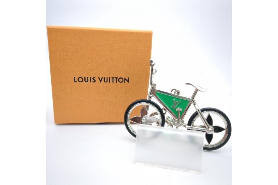 LOUIS VUITTON ルイヴィトン ビジューサック シルバーｘグリーン ...