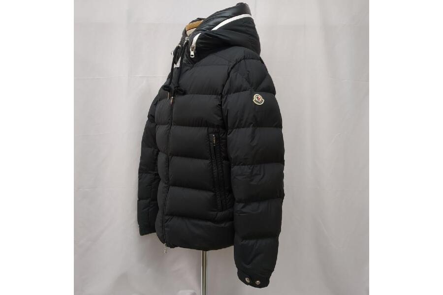 美品 モンクレール ダウンジャケット メンズ サイズ2 ブラック CARDERE GIUBBOTTO 2023AW MONCLER 中古  入荷しました♪｜2024年07月18日｜静岡県のリサイクルショップ キンバリー藤枝インター店