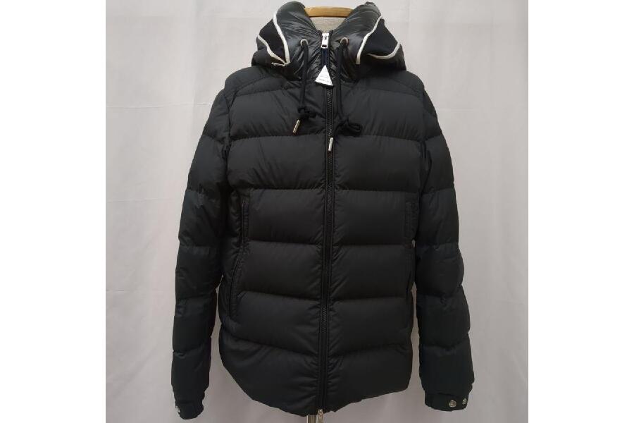 美品 モンクレール ダウンジャケット メンズ サイズ2 ブラック CARDERE GIUBBOTTO 2023AW MONCLER 中古  入荷しました♪｜2024年07月18日｜静岡県のリサイクルショップ キンバリー藤枝インター店