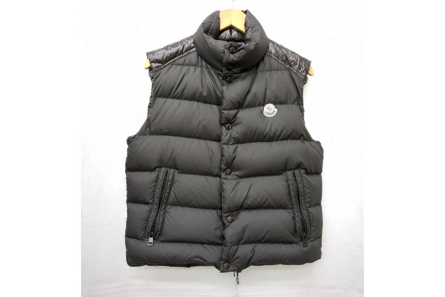 MONCLER モンクレール CHEVAL GILET フルジップダウンベスト サイズ1 ブラウン メンズ アニメタグ  男性用入荷しました♪｜2024年06月19日｜静岡県のリサイクルショップ キンバリー静岡SBS通り店